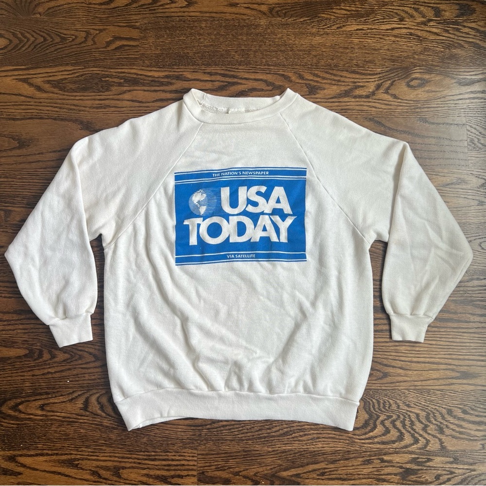 Vintage USA TOFAY White Crewneck Sweatshirt - GUE